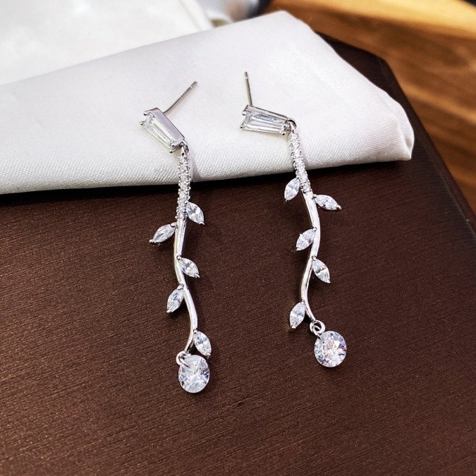 Ohrringe hängend EL070413 Silberne Kristallohrringe für Damen | EL070413 Silberne Kristallohrringe für Damen | EL070413 EL070413 Ohrringe hängend
