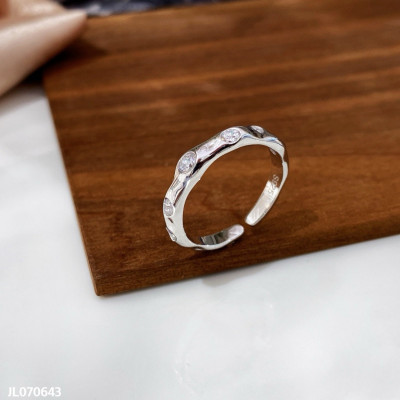 Women's silver ring with zircons| JL070643B