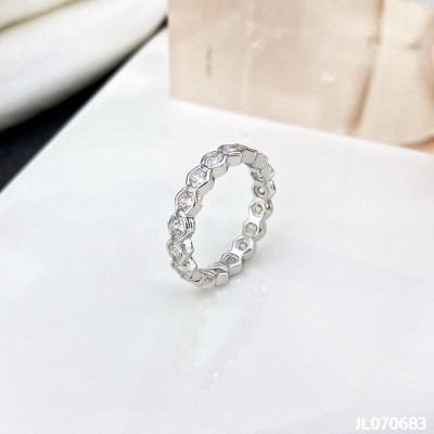 Women's silver ring with zircons | JL070683B