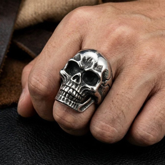 Herrenringe SR92755 Stahlring für Herren „Massiver Totenkopf“ | SR92755 Stahlring für Herren „Massiver Totenkopf“ | SR92755 SR92755 Herrenringe