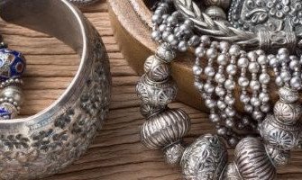 Сребърни украшения – елегантност, изисканост, разкош!