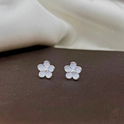 Γυναικεία ασημένια σκουλαρίκια "White Flowers" | ΥΕΧ-2646101