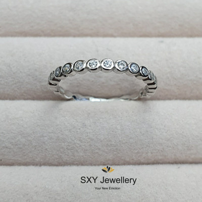 Women's silver ring with zircons | SR3638
